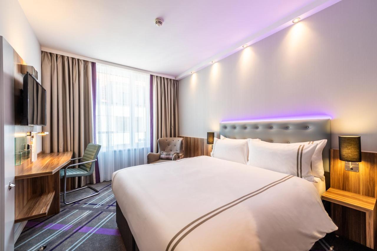 Premier Inn Saarbruecken City Centre Exterior photo